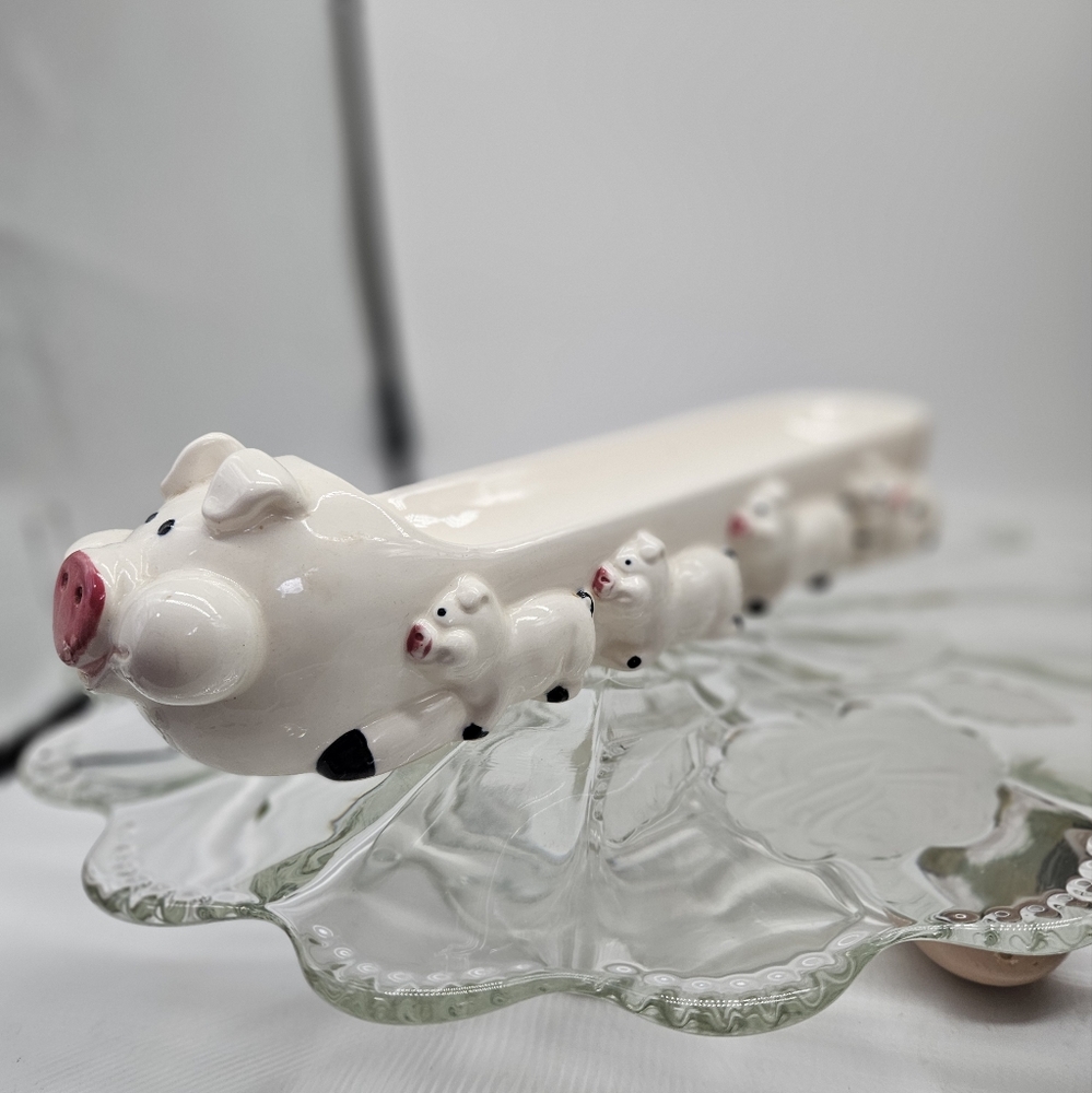 Kitschy pig cracker treat tray